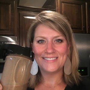 Meet your Posher, Dana